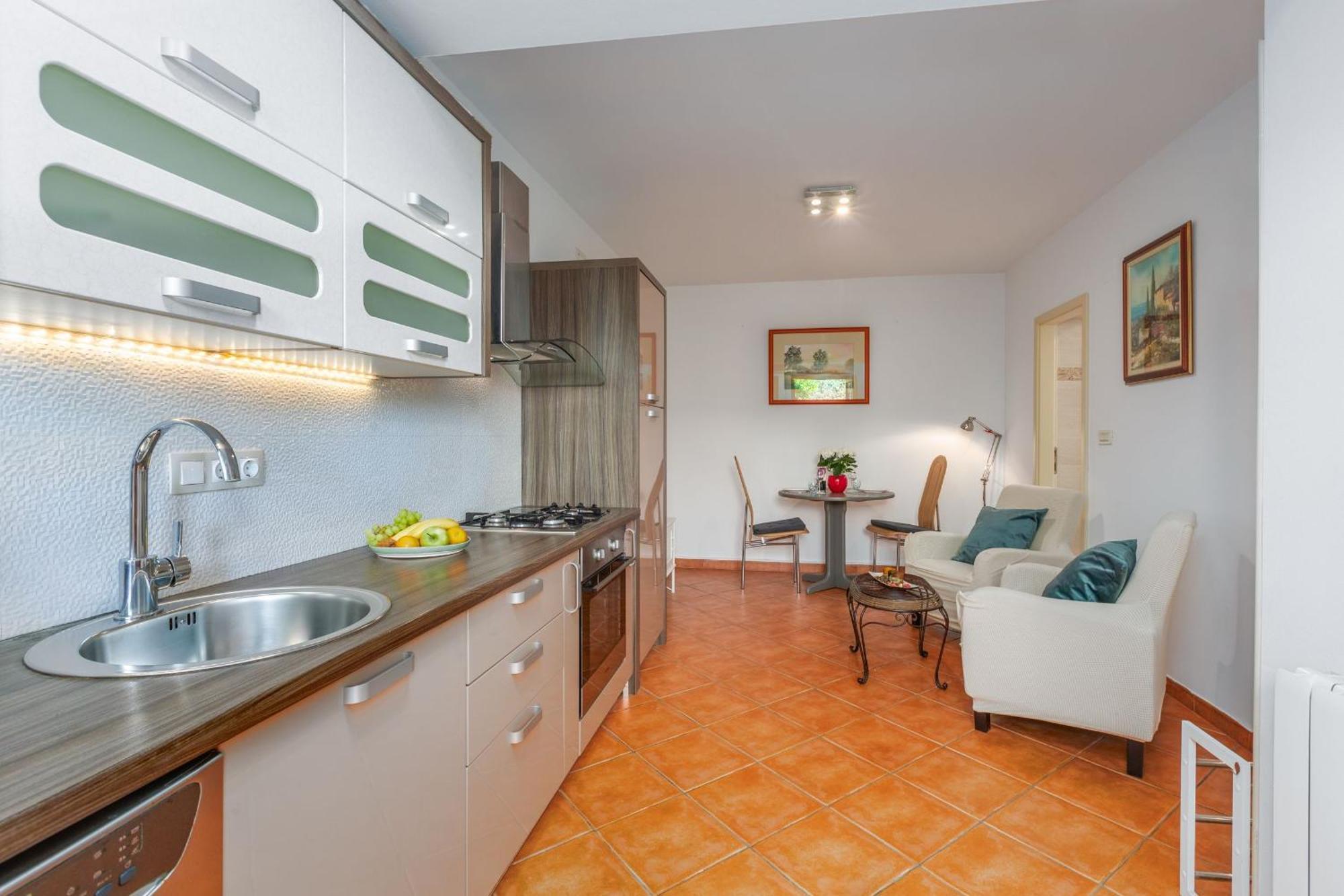 Pineta 3 In Strandnaehe Mit Parkplatz Apartment Porec